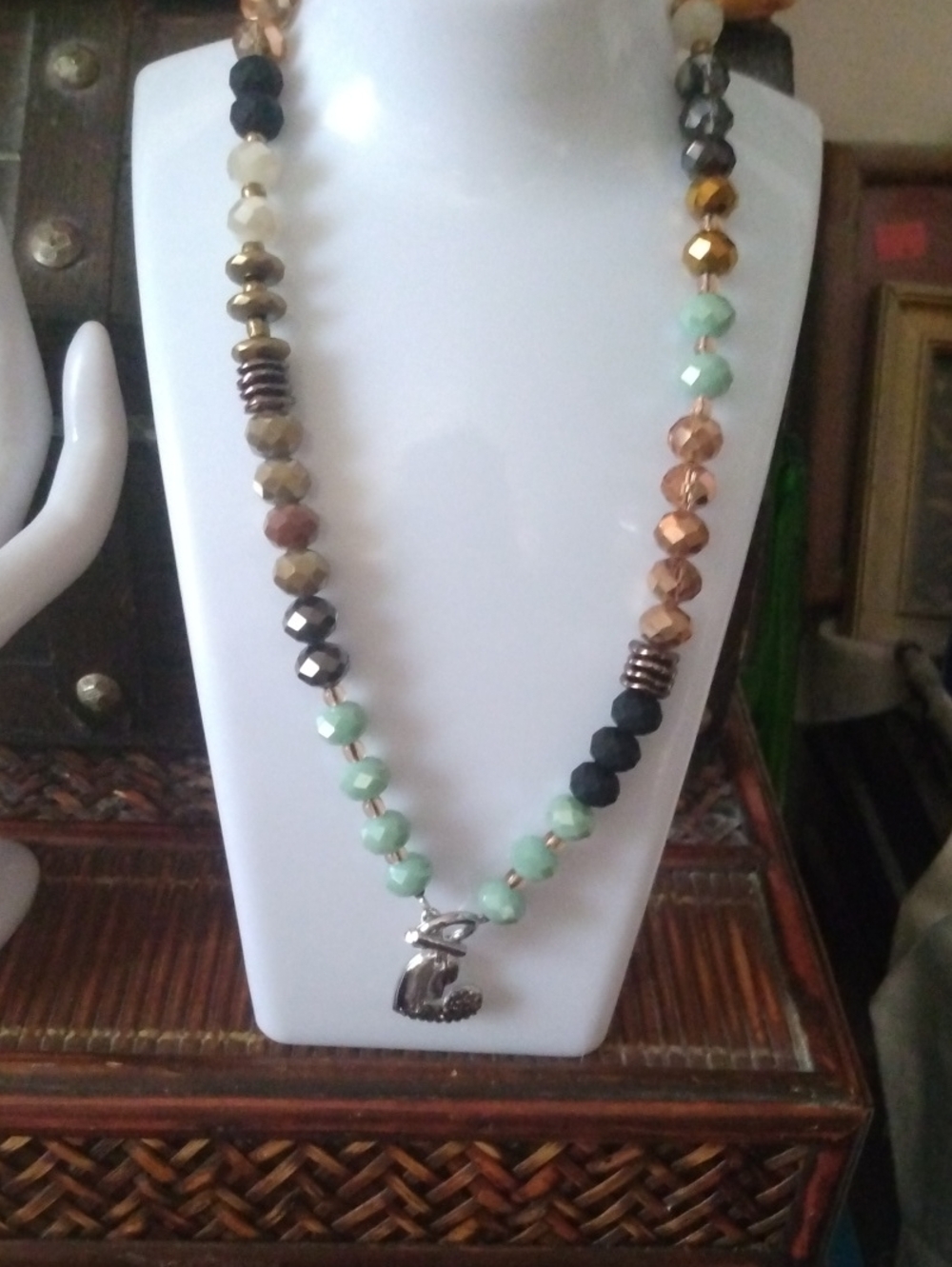 Beaded Pendant Necklace in Green & Black Like New
